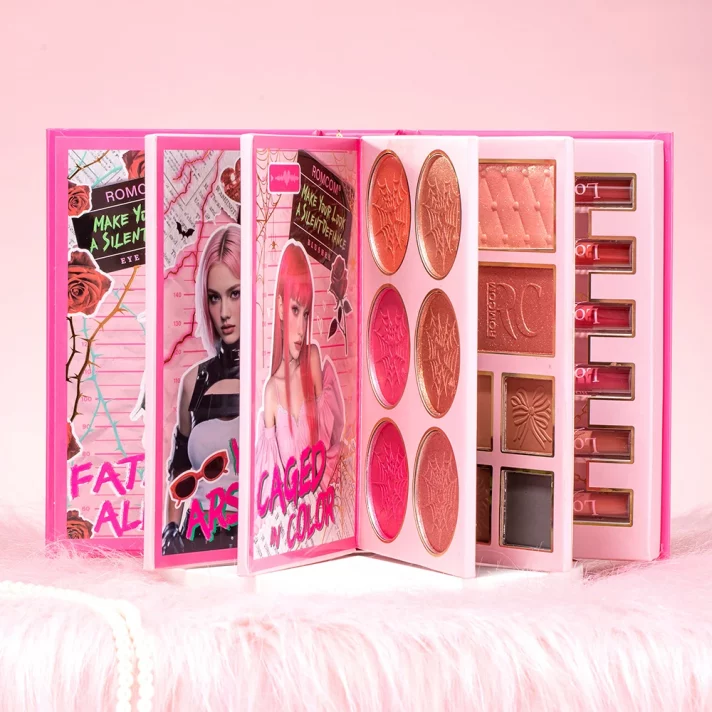 palette-maquillage-5-en-1-bio-swatch et une palette-maquillage-5-en-1-bio-avant-apres